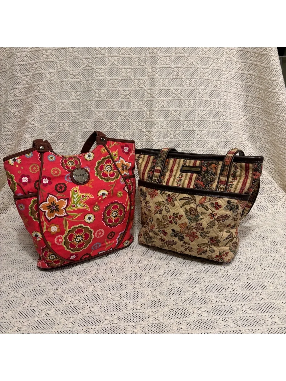 Longaberger Basket with Liners & 4 Signatures - 1995 & 2 Purses